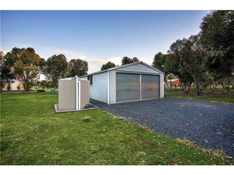 20 Little River Road, Little River VIC 3211