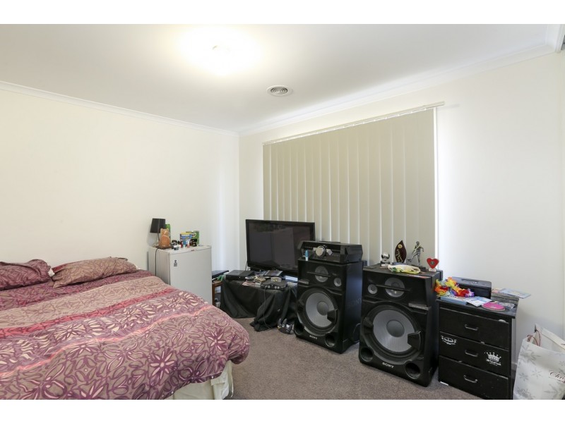 8 Mallard Court, Lara VIC 3212