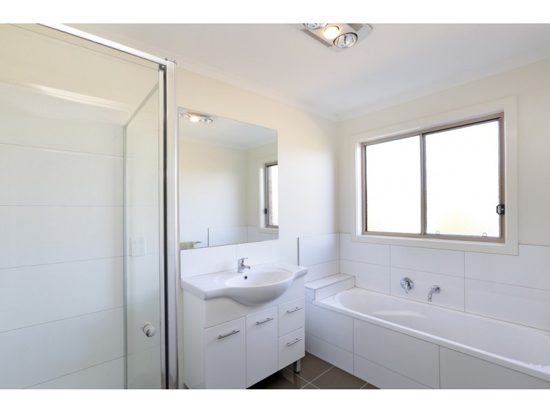 8 Mallard Court, Lara VIC 3212