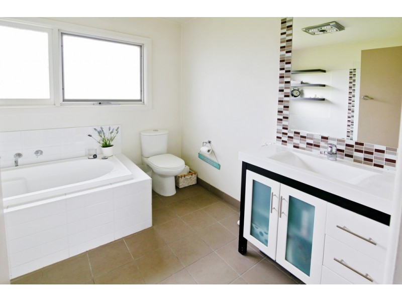 121 Anakie Road, Bell Post Hill VIC 3215