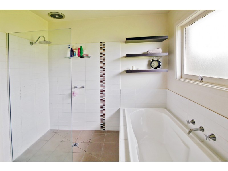 121 Anakie Road, Bell Post Hill VIC 3215