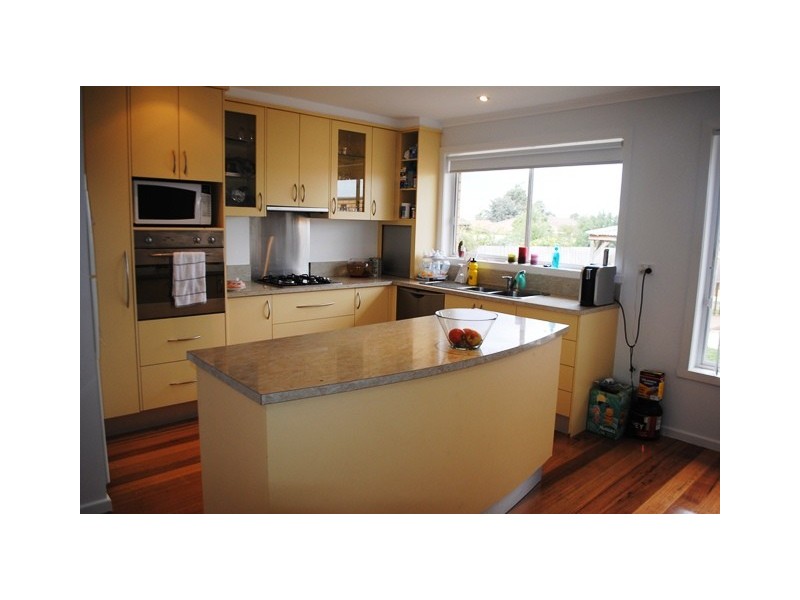 18 Jabone Terrace, Bell Park VIC 3215