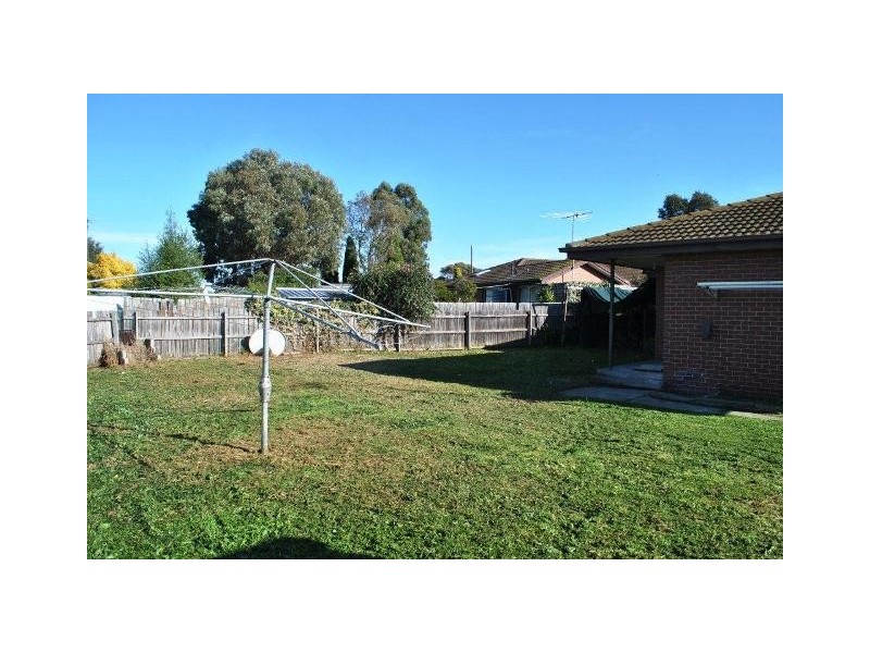6 Leonis Court, Corio VIC 3214