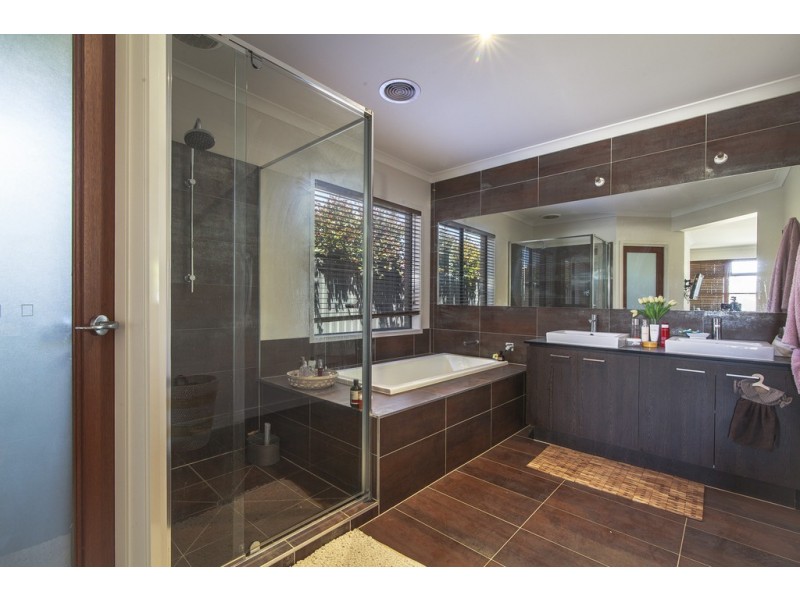 46 Moorhen Drive, Lara VIC 3212