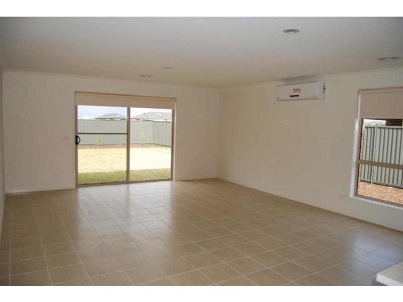 10 Stilt Court, Lara VIC 3212