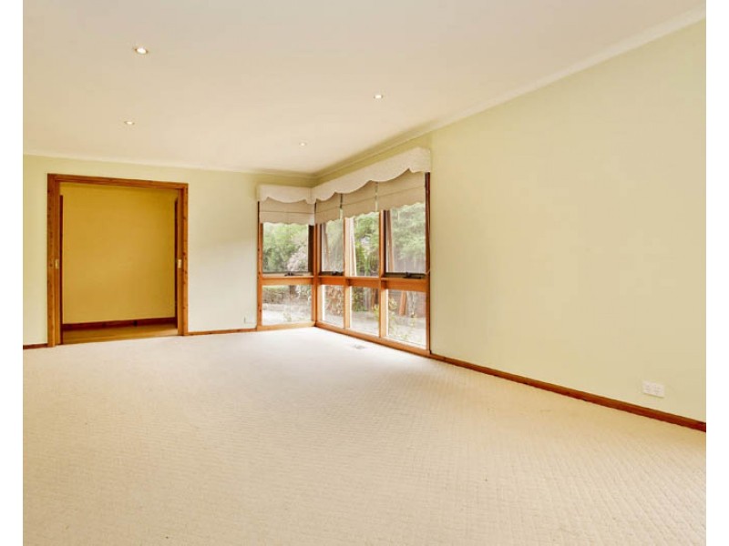 6 Ozone Crescent, Bell Park VIC 3215