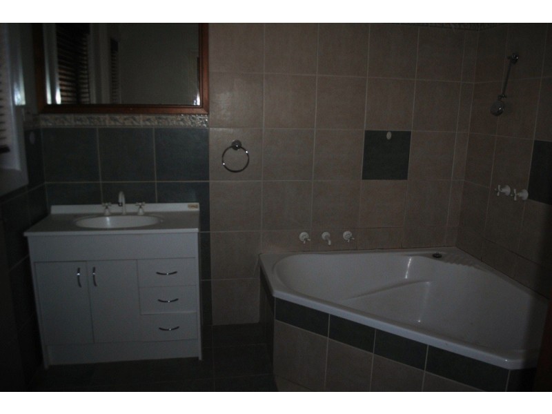 21 Plantation Road, Corio VIC 3214