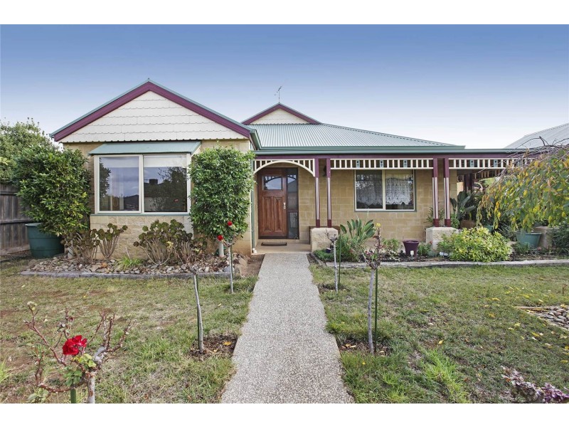 54 Richard Drive, Lara VIC 3212