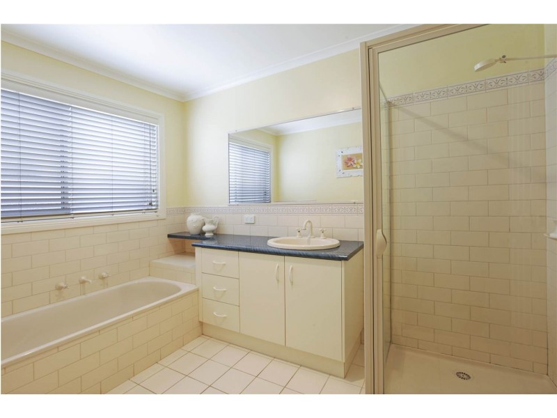 5 Keen Place, Lara VIC 3212