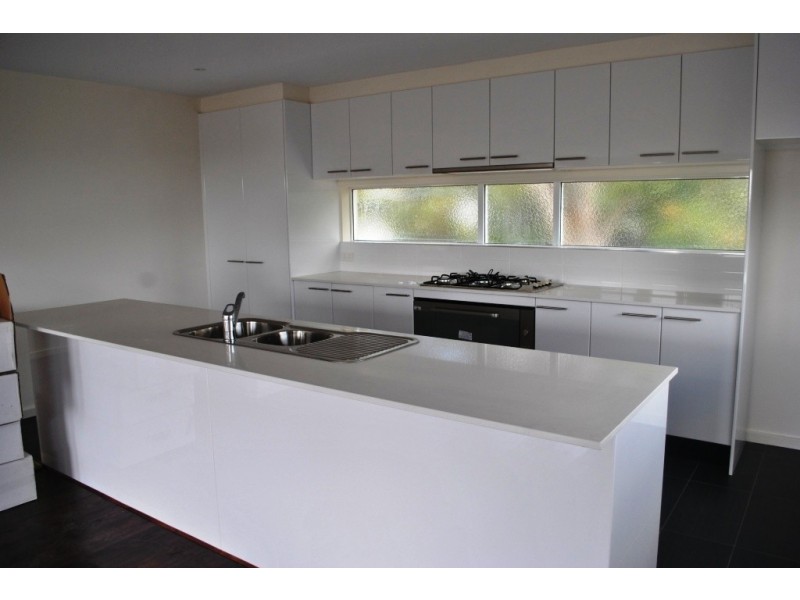15 Roberts Road, Belmont VIC 3216