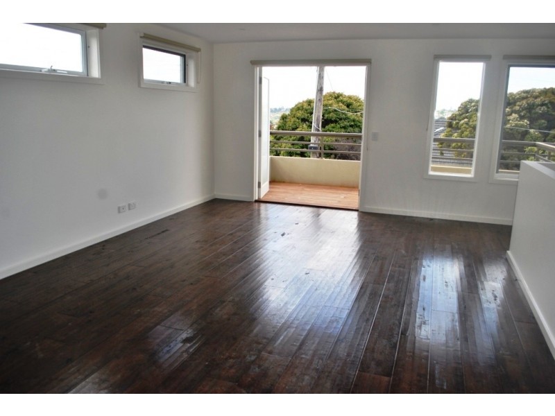 15 Roberts Road, Belmont VIC 3216