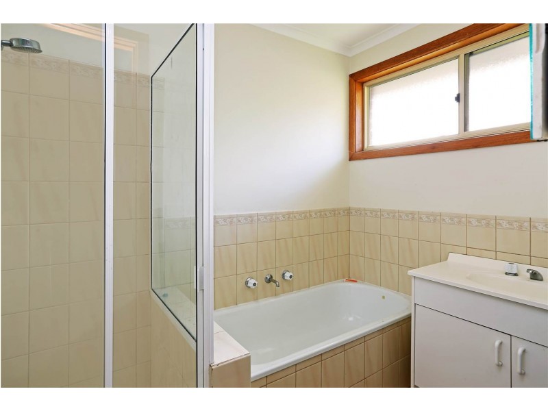 2/1 St Anthony Court, Lara VIC 3212