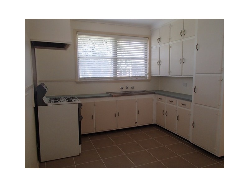 18 Vermont Avenue, Corio VIC 3214