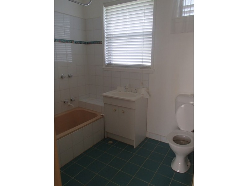 18 Vermont Avenue, Corio VIC 3214