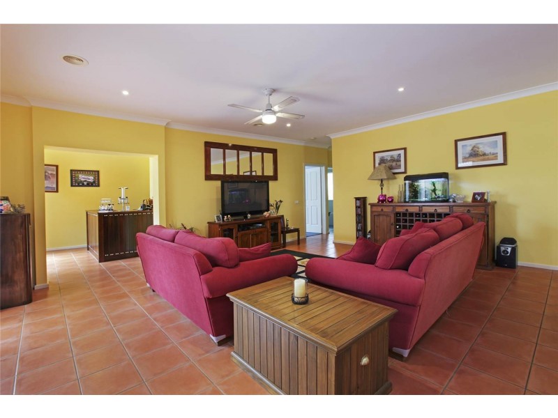 10 Oak Court, Lara VIC 3212