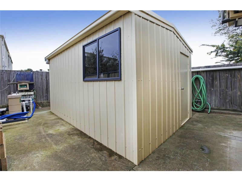 10 Oak Court, Lara VIC 3212