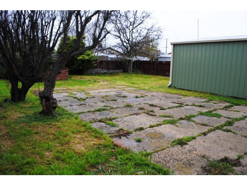 102 Robin Avenue, Norlane VIC 3214