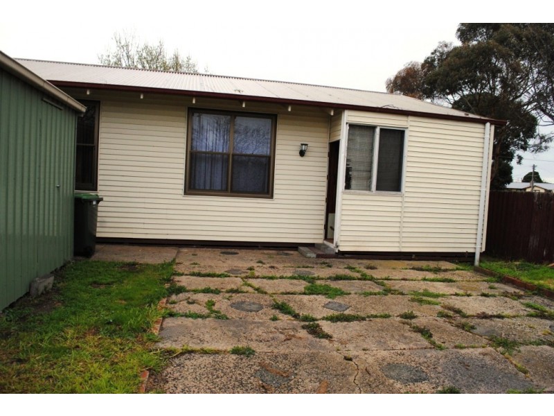 102 Robin Avenue, Norlane VIC 3214