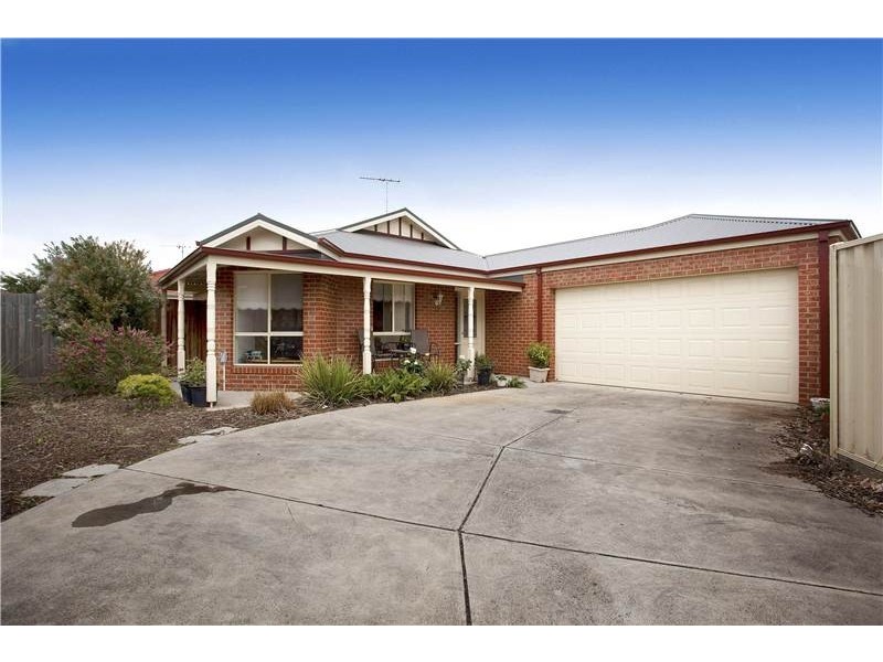 2/2 Young Street, Lara VIC 3212