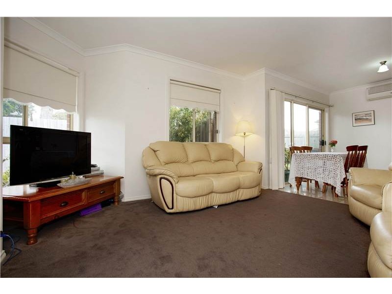 2/2 Young Street, Lara VIC 3212