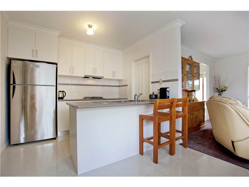 2/2 Young Street, Lara VIC 3212