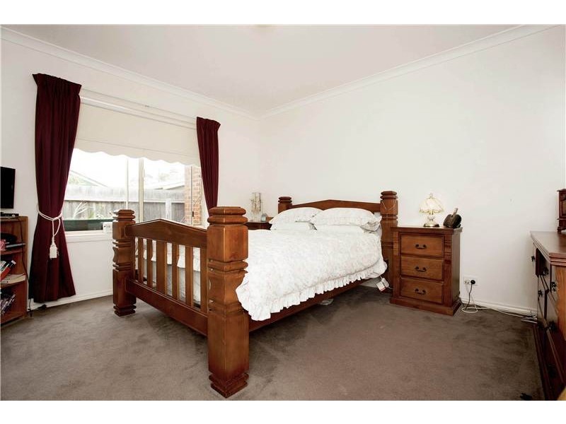 2/2 Young Street, Lara VIC 3212