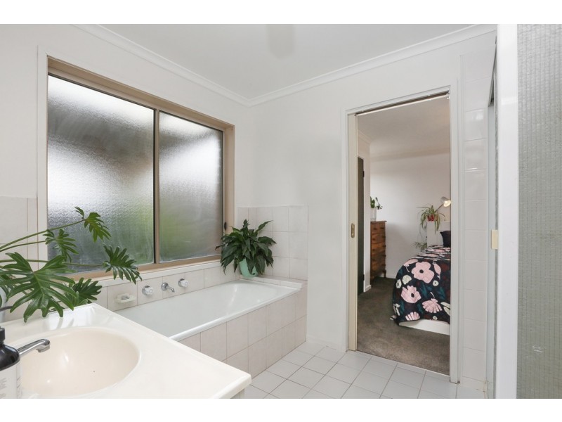 101 Flinders Avenue, Lara VIC 3212