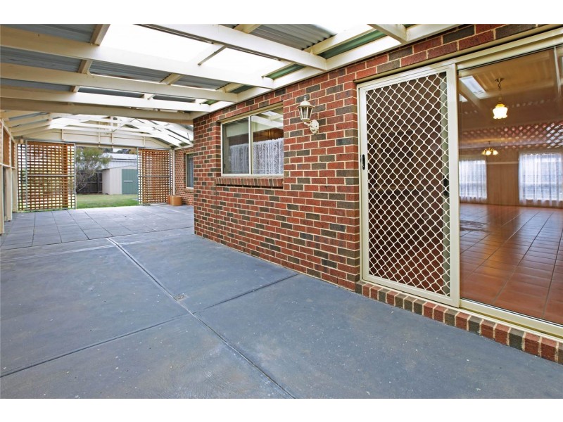 19 Brownlow Court, Lara VIC 3212