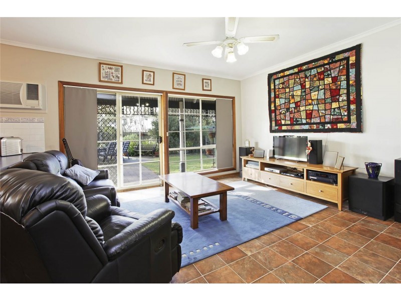 5 Newcomen Court, Lara VIC 3212