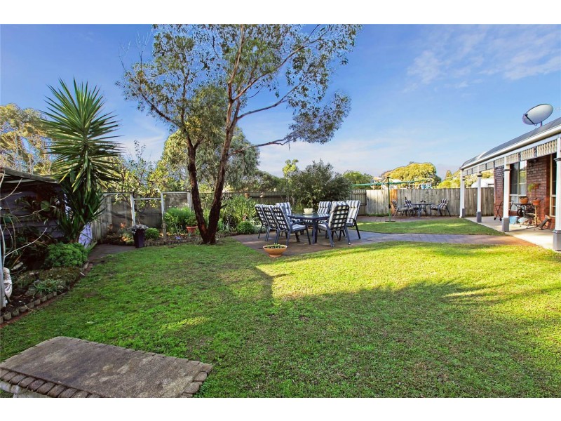 5 Newcomen Court, Lara VIC 3212