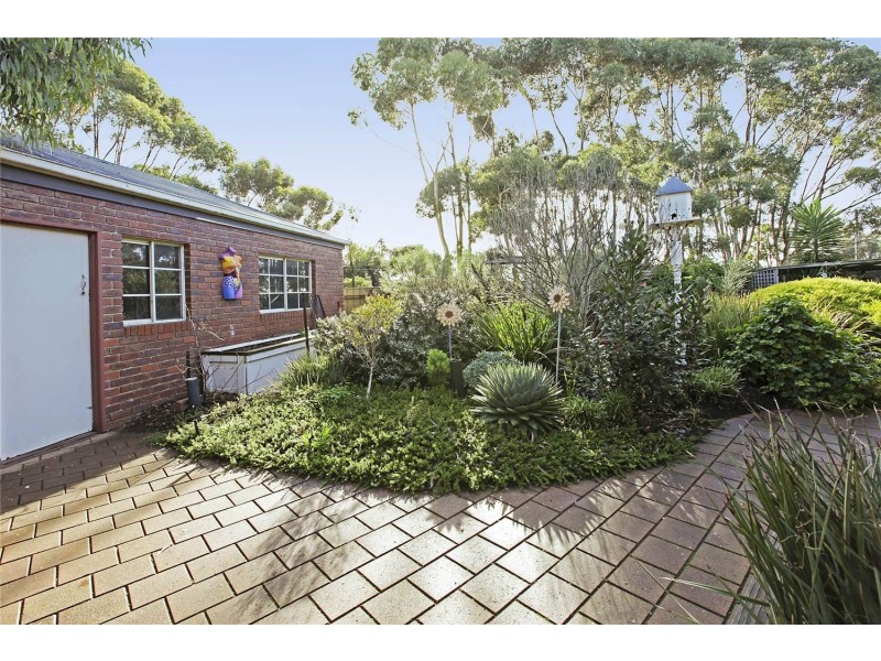 5 Newcomen Court, Lara VIC 3212