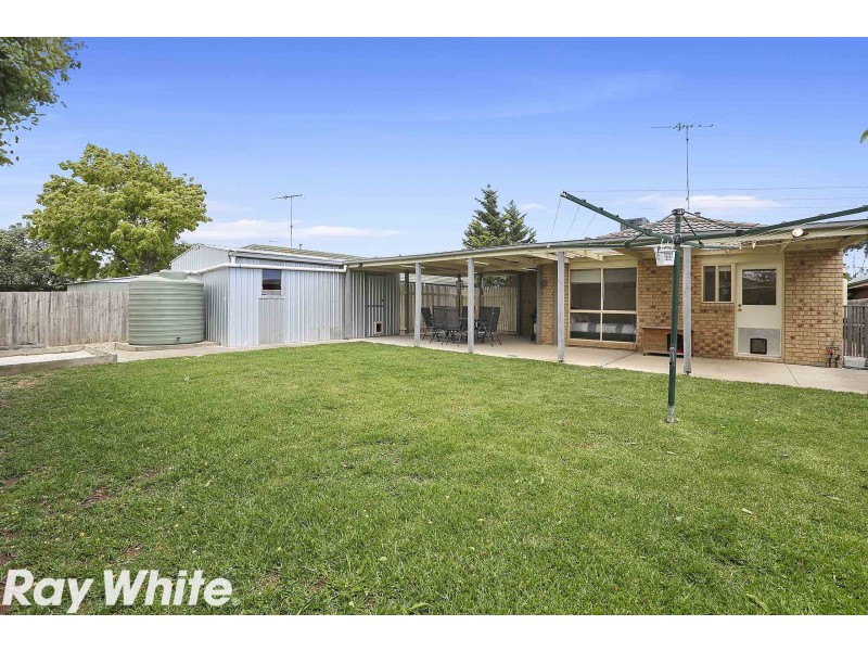 11 Sherwood Grove, Lara VIC 3212