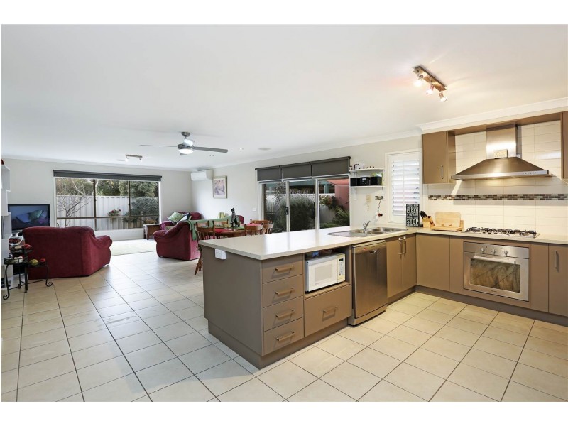 48 Young Street, Lara VIC 3212