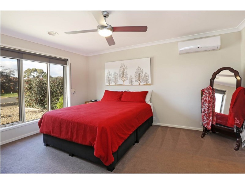 48 Young Street, Lara VIC 3212