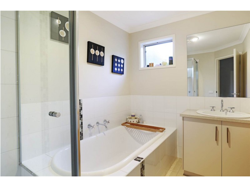 48 Young Street, Lara VIC 3212