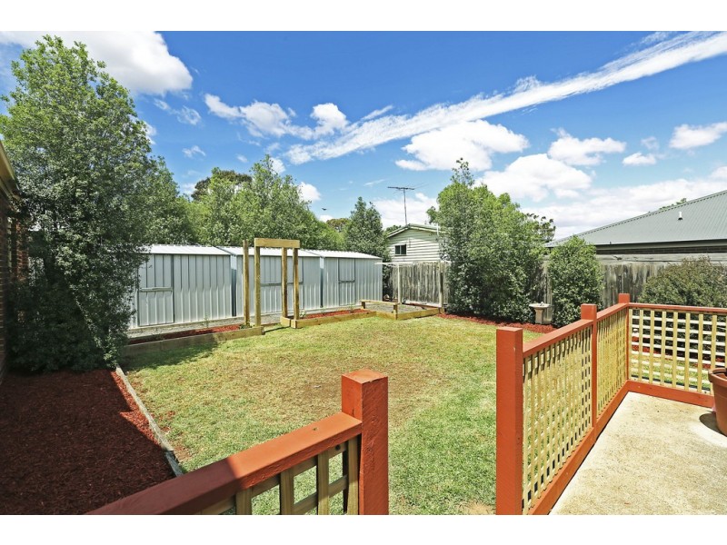 13 Oak Court, Lara VIC 3212