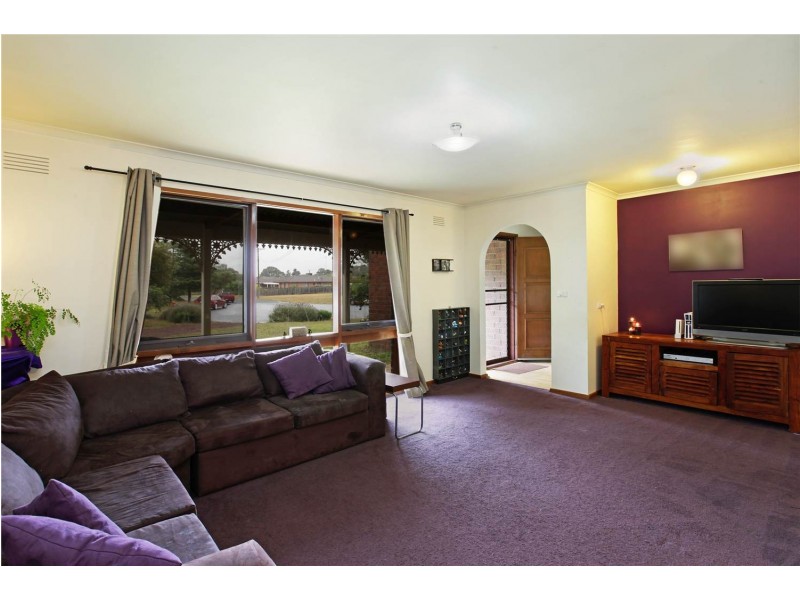 11 Upton Court, Lara VIC 3212