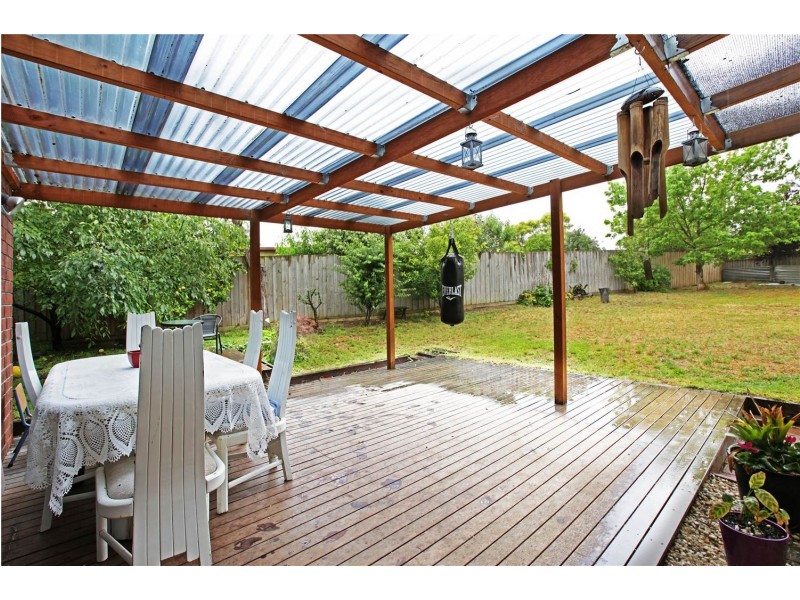 11 Upton Court, Lara VIC 3212