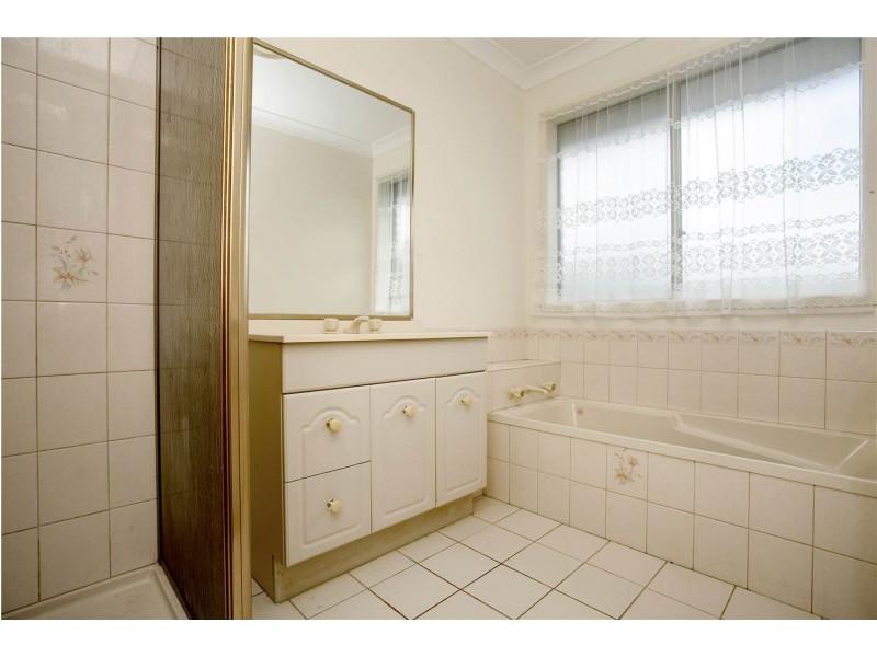 2 Enfield Court, Corio VIC 3214