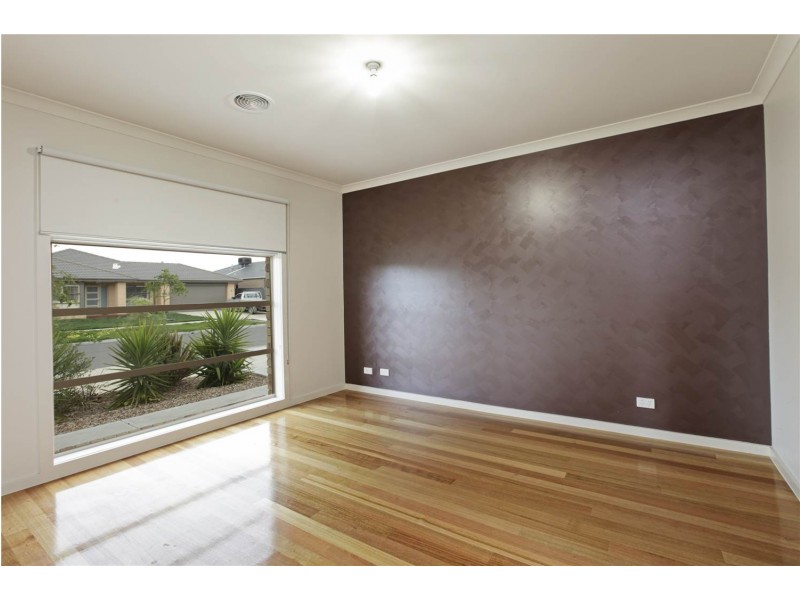 18-20 Moorhen Drive, Lara VIC 3212
