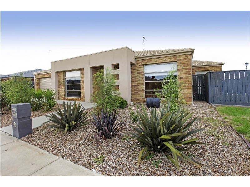 18-20 Moorhen Drive, Lara VIC 3212