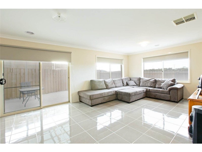 4 Viogner Place, Waurn Ponds VIC 3216