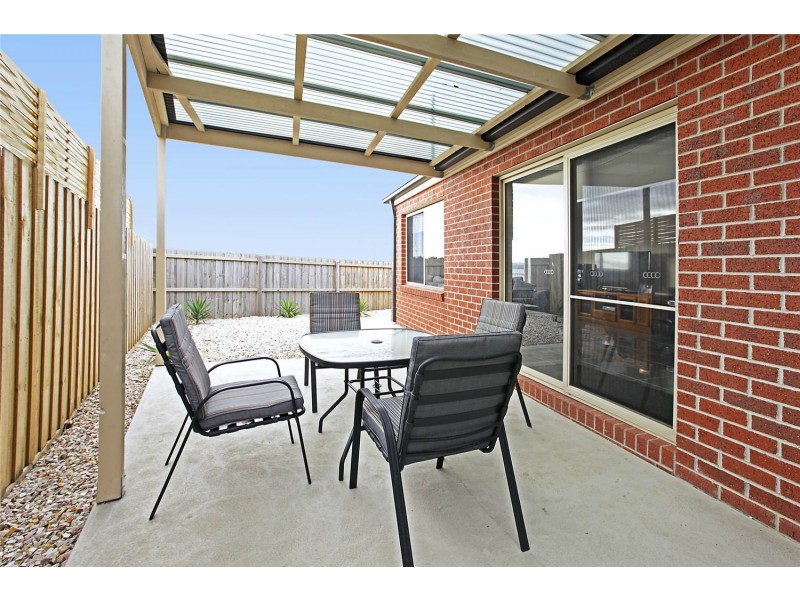 4 Viogner Place, Waurn Ponds VIC 3216
