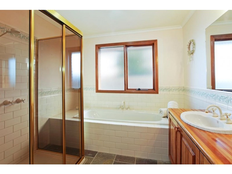 5 Swindon Court, Lara VIC 3212