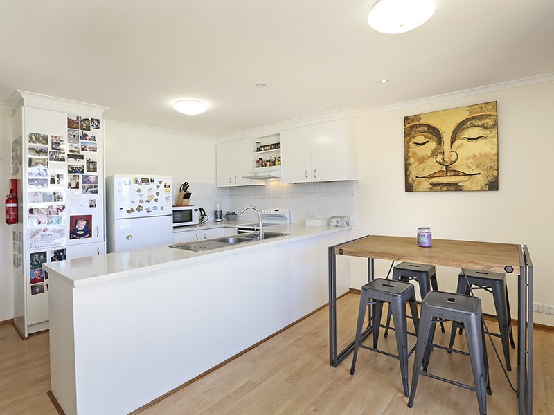 2/52 Cameron Crescent, Lara VIC 3212