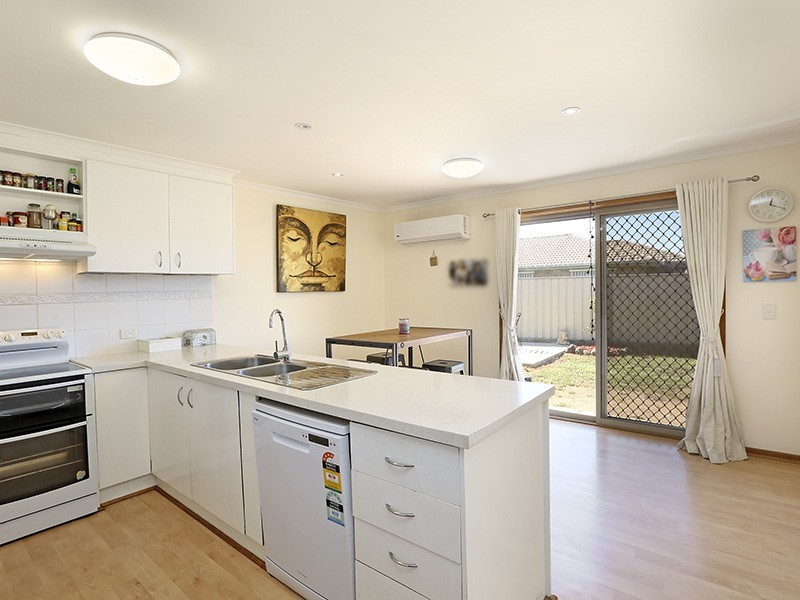 2/52 Cameron Crescent, Lara VIC 3212