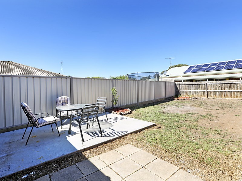 2/52 Cameron Crescent, Lara VIC 3212