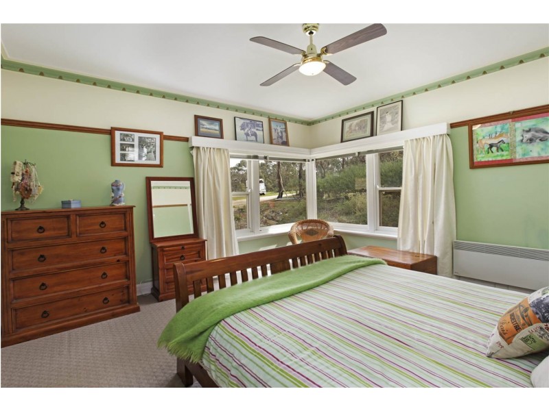 80 Clarkes Road, Anakie VIC 3221