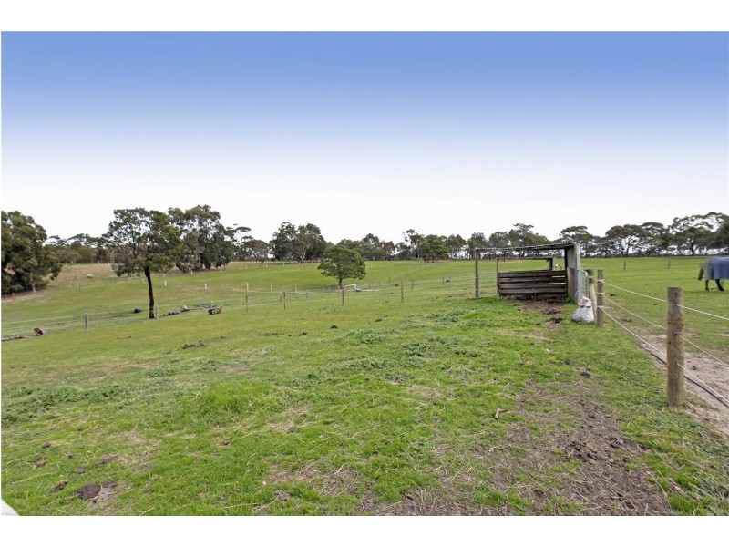 80 Clarkes Road, Anakie VIC 3221