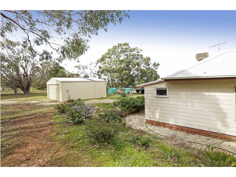 80 Clarkes Road, Anakie VIC 3221